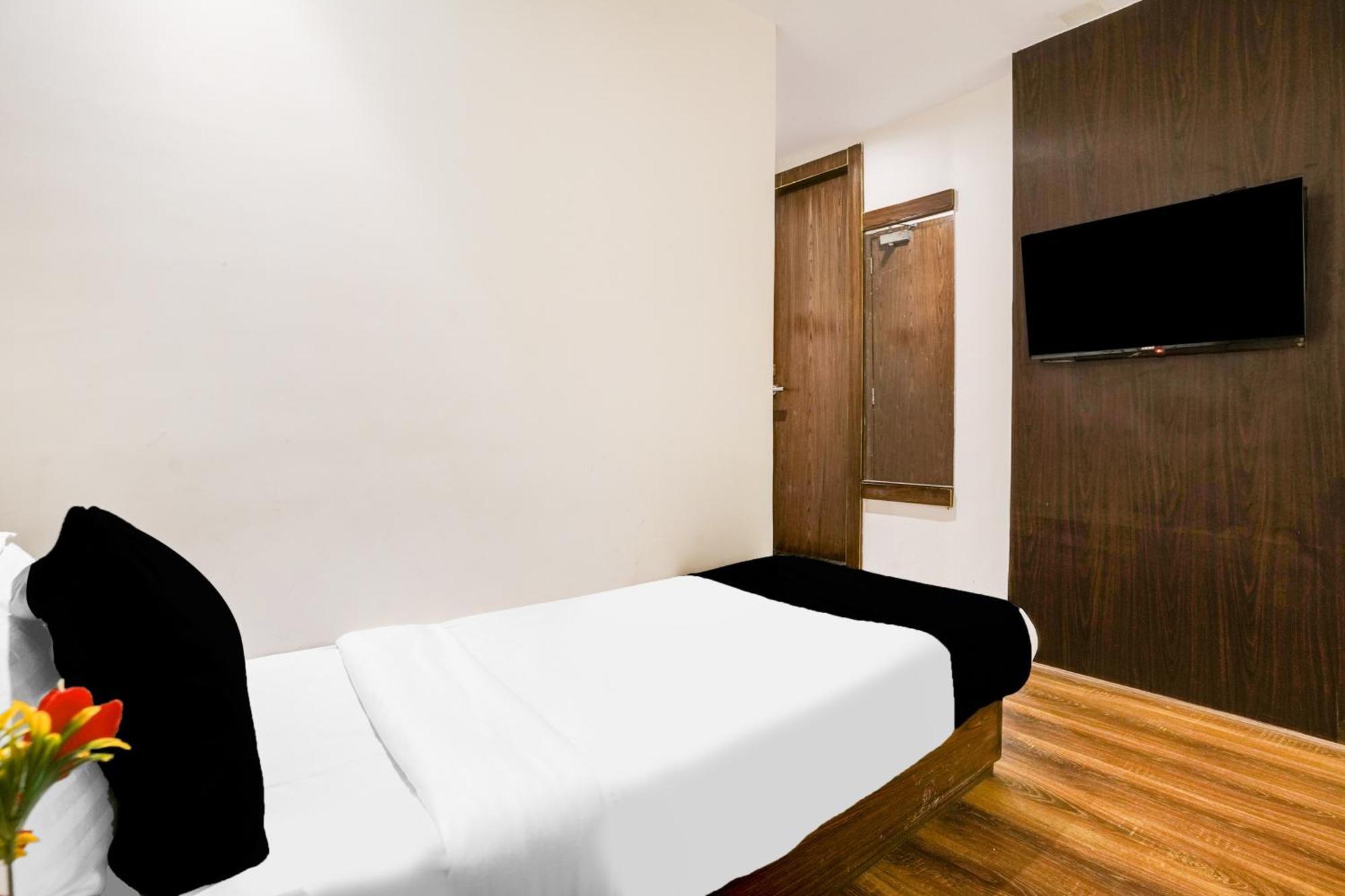 Super Collection O Andheri Near Western Express Highway Mumbai Exterior photo