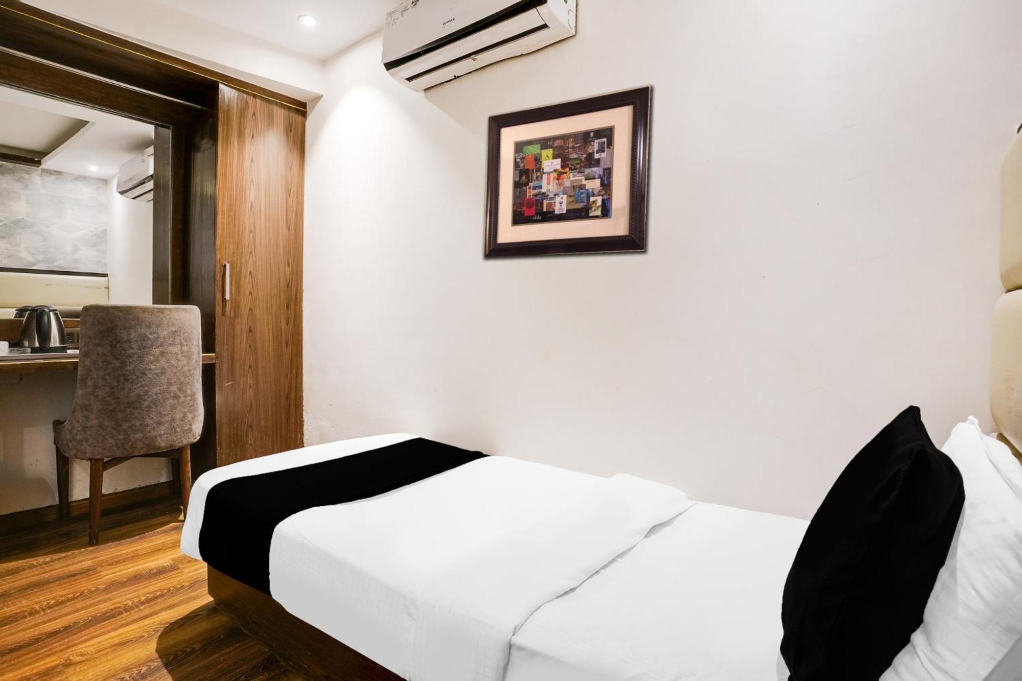Super Collection O Andheri Near Western Express Highway Mumbai Exterior photo