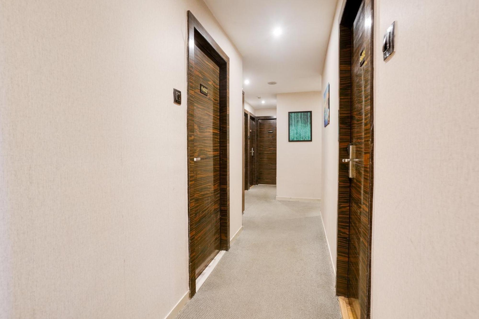 Super Collection O Andheri Near Western Express Highway Mumbai Exterior photo