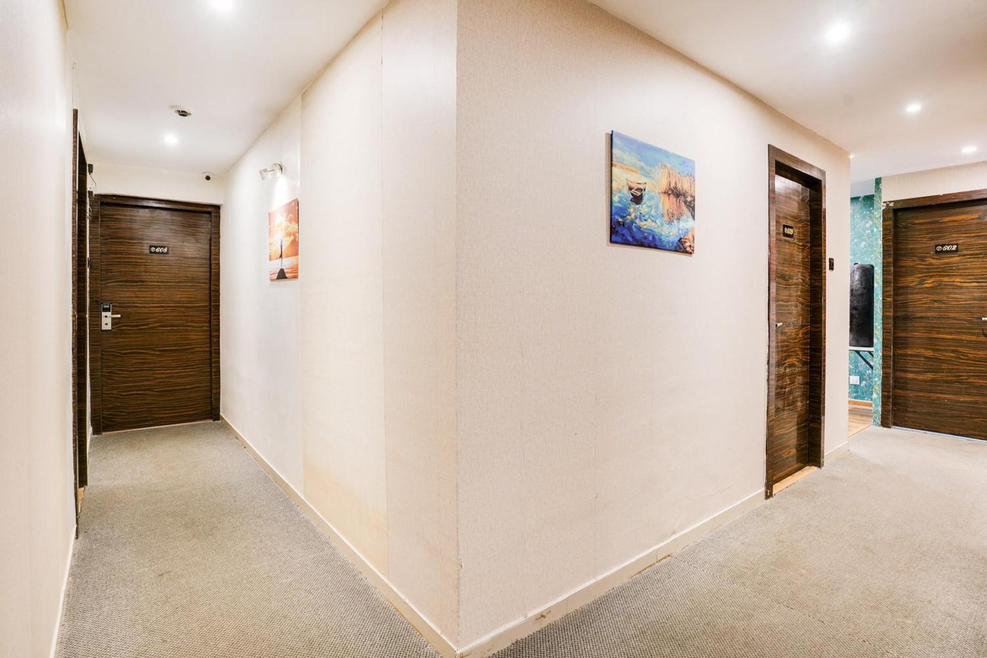Super Collection O Andheri Near Western Express Highway Mumbai Exterior photo